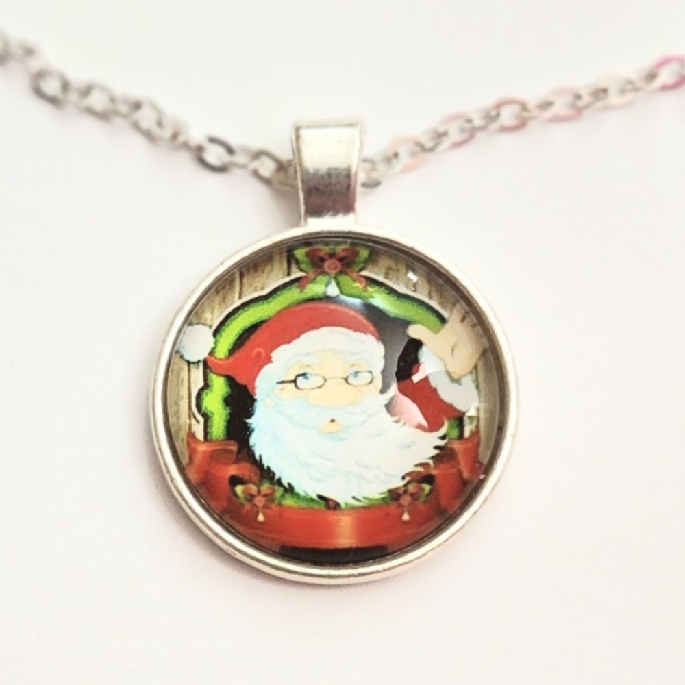 Santa Clause Silver Holiday Christmas Jewelry Globe Cabochon Pendant Necklace